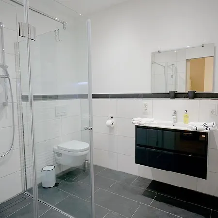 Neu Mont Royal 2 Bis 4 Personen