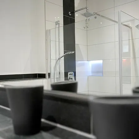 Neu Mont Royal 2 Bis 4 Personen Appartement