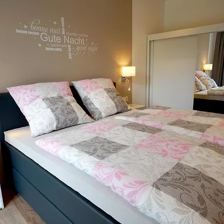 Neu Mont Royal 2 Bis 4 Personen