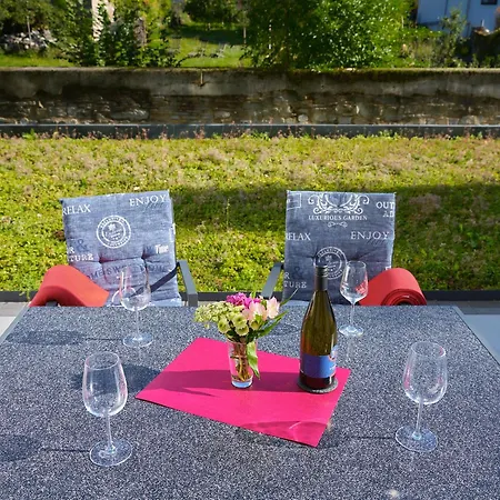 Neu Mont Royal 2 Bis 4 Personen