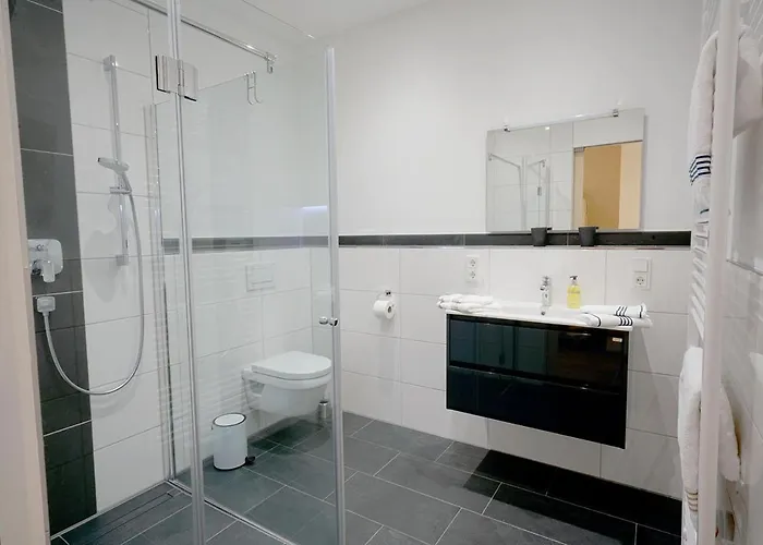 Neu Mont Royal 2 Bis 4 Personen