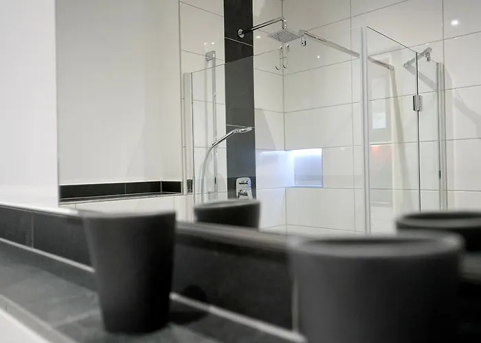 Neu Mont Royal 2 Bis 4 Personen Apartamento